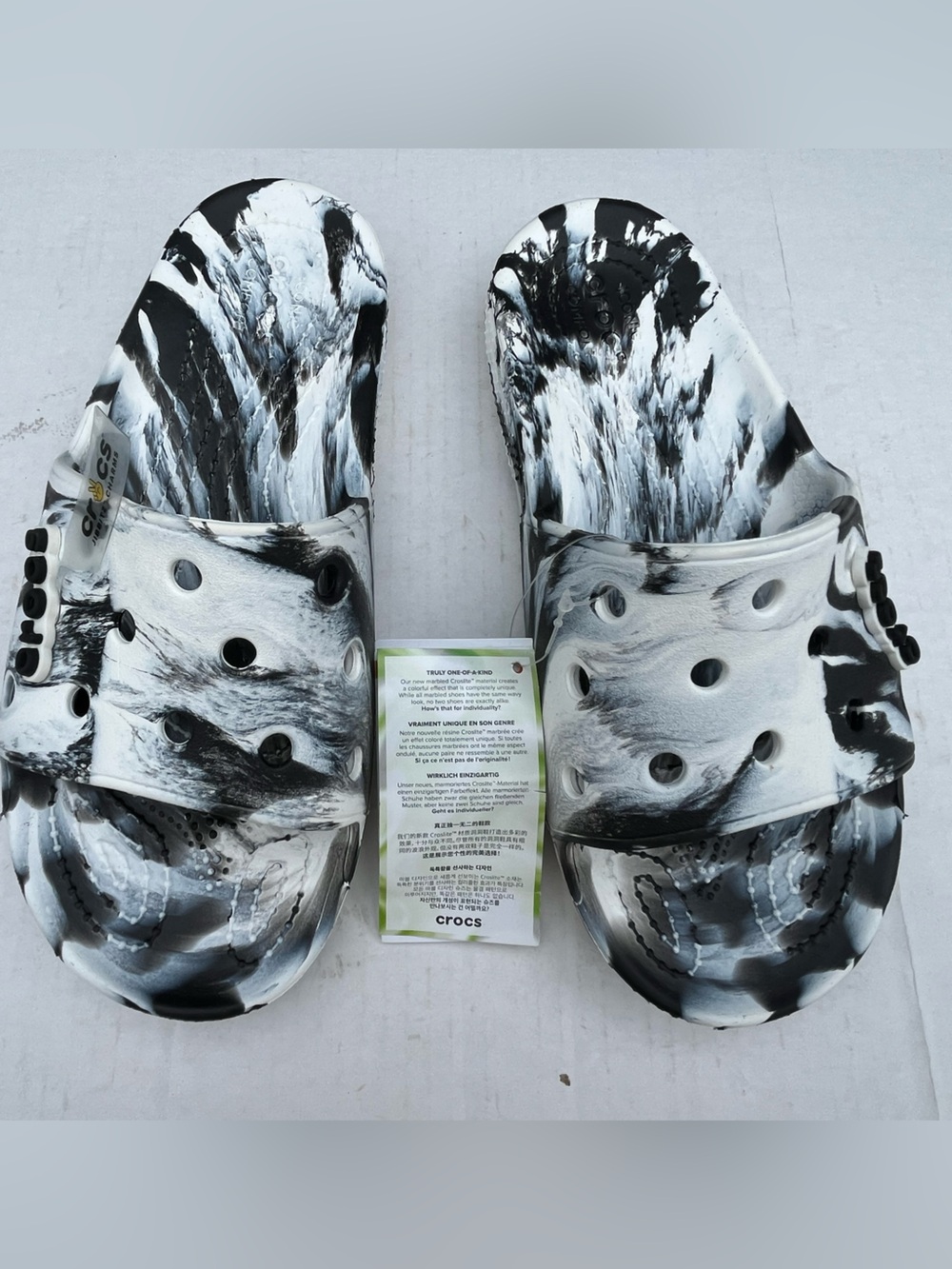 CROCS Marbled Slide Clogs in Black and White Mens 7 Womens 9 NWT